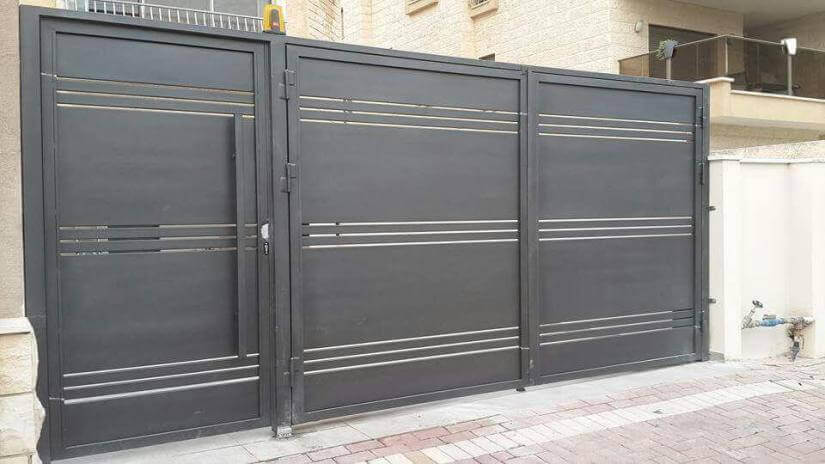 שער כניסה לחצר